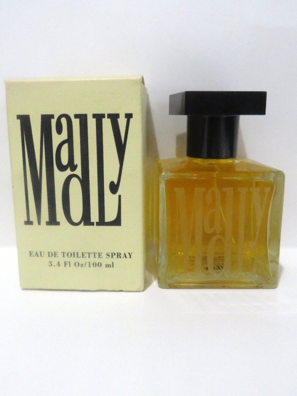 MADLY EAU DE TOILETTE SPRAY 3.4 OZ BOX